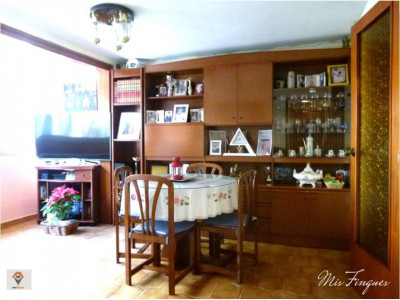 ACOGEDOR PISO VENTA ZONA MERINALES-SABADELL