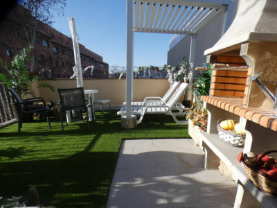 CASA DE DISEÑO CON ASCENSOR EN GRACIA-SABADELL