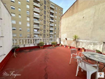 CASA EN LA CREU DE BARBERÁ CON GARAJE, PATIO Y GRAN TERRAZA!!!