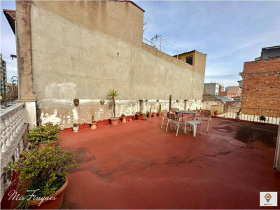 CASA EN LA CREU DE BARBERÁ CON GARAJE, PATIO Y GRAN TERRAZA!!!