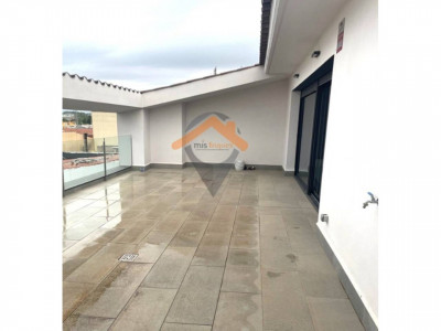 EN VENTA FANTASTISCO DUPLEX CON TERRAZA EN EL CENTRO DE SANT QUIRZE