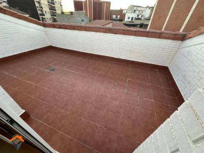 FANTASTICO DUPLEX EN VENTA CON TERRAZA Y BALCON