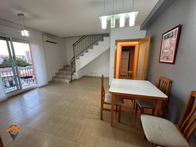 FANTASTICO DUPLEX EN VENTA CON TERRAZA Y BALCON