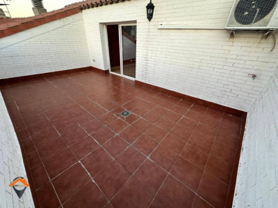 FANTASTICO DUPLEX EN VENTA CON TERRAZA Y BALCON