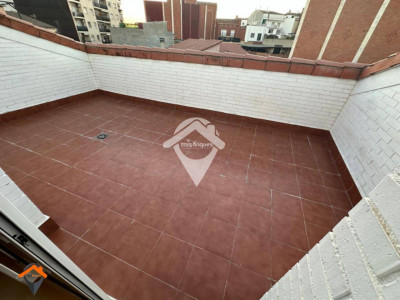 FANTASTICO DUPLEX EN VENTA CON TERRAZA Y BALCON