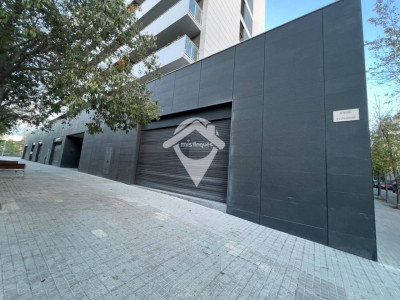 GRAN LOCAL COMERCIAL CANTONERO APTO PARA CUALQUIER NEGOCIO EN CAN LLONG-SABADELL