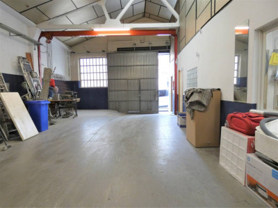 NAVE INDUSTRIAL EN VENTA ZONA EIXAMPLE-HERMETICA SABADELL