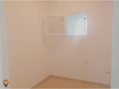 OPORTUNIDAD, PISO DE 4 HABITACIONES, PARA ENTRAR A VIVIR!!