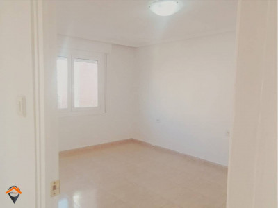 OPORTUNIDAD, PISO DE 4 HABITACIONES, PARA ENTRAR A VIVIR!!