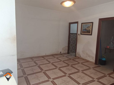 PLANTA BAJA CON PATIO Y JUNTO ESTACIÓN  PARC DEL NORD!!!!