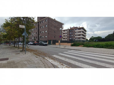 PLAZA DE PARQUING EN CASTELLARNAU