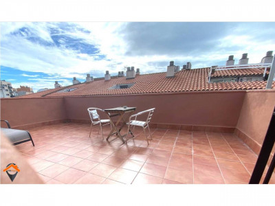 PRECIOSA CASA CON GARAJE Y TERRAZA EN LA CREU DE BARBERÁ!!! 