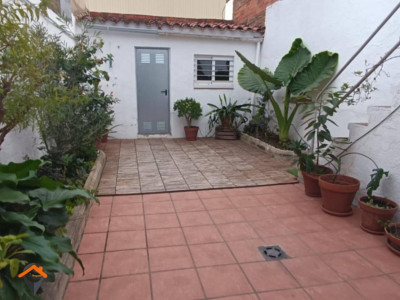 PRECIOSA CASA REFORMADA CON PATIO, TERRAZA Y JUNTO PLAZA DEL TRABAJO!!!