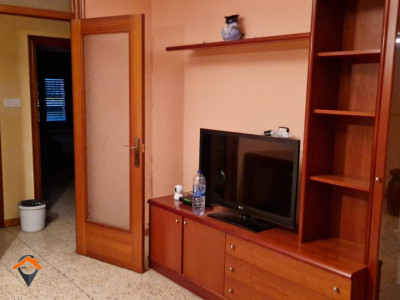 VIVIENDA CON ENTRADA INDEPENDIENTE, TERRAZA 40M2 Y SOLO UN VECINO!!