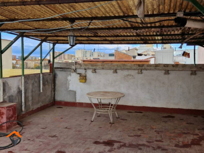 VIVIENDA CON ENTRADA INDEPENDIENTE, TERRAZA 40M2 Y SOLO UN VECINO!!