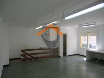 VIVIENDA CON LOCAL COMERCIAL EN DOS PLANTAS!